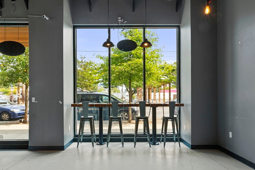 More Photos Of 5005 SE 72nd Ave, Portland Apartments For Lease