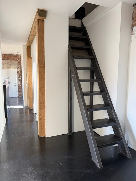 More Photos Of 466 Santa Fe Dr, Denver Office Residential For Lease