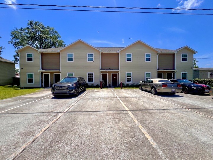 More Photos Of , Bacliff Multifamily For Sale