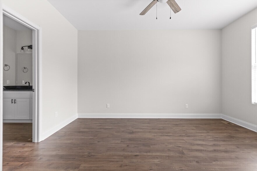 More Photos Of , Chattanooga Specialty For Sale