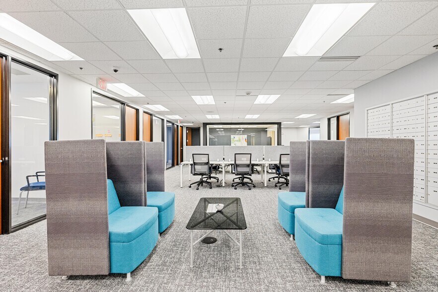 More Photos Of 755 W Big Beaver Rd, Troy Coworking Space