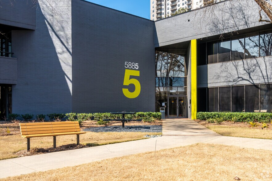 More Photos Of 5883 Glenridge Dr NE, Atlanta Unknown For Lease