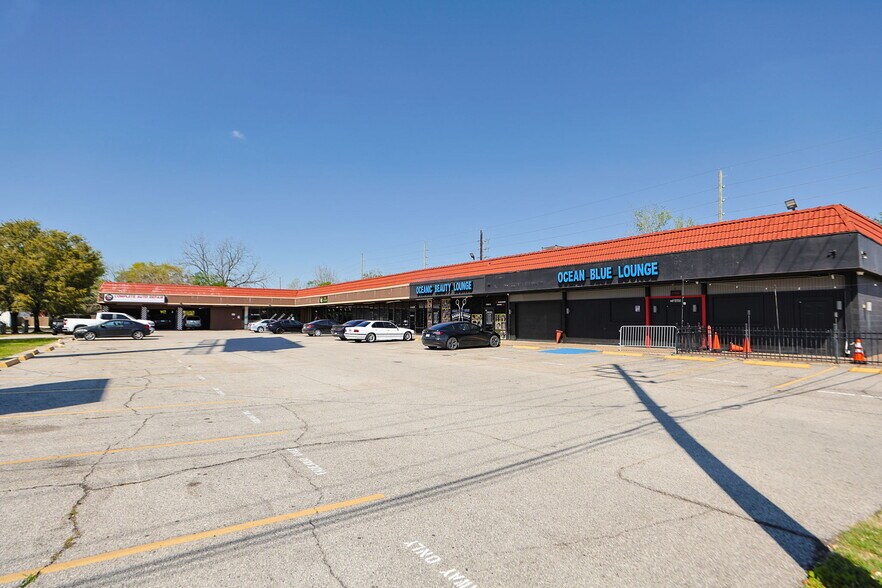 More Photos Of 13660-13670 Westheimer Rd, Houston Auto Repair For Sale
