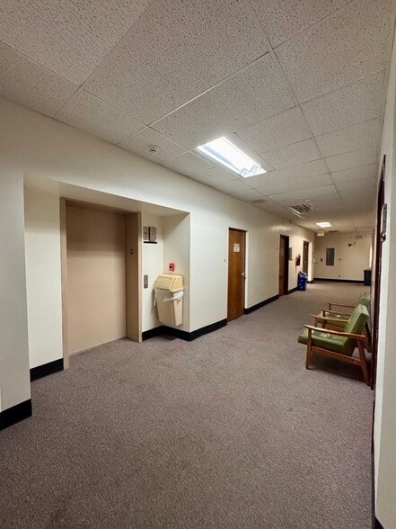 More Photos Of 208 S Johnson St, Macomb Schools For Sale