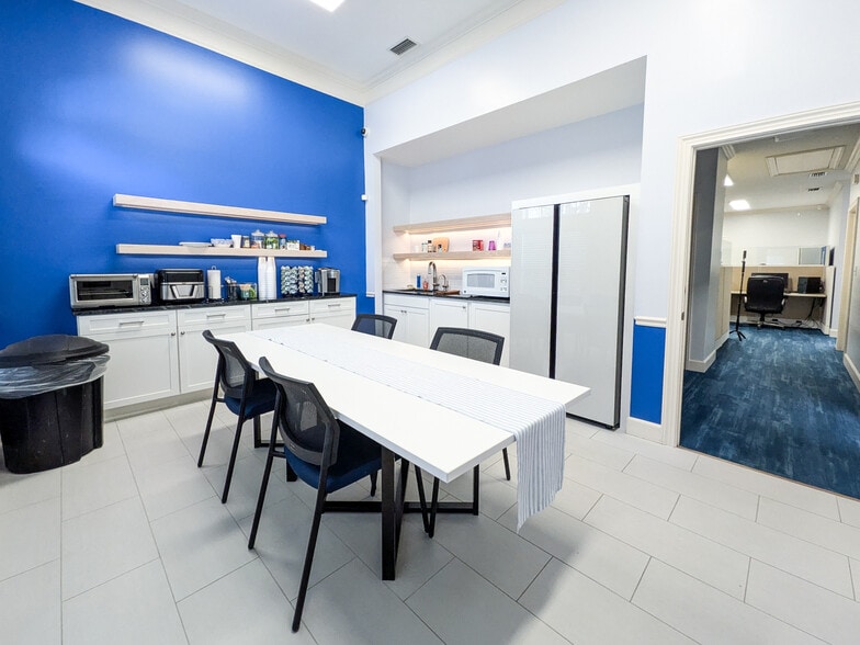 More Photos Of 9310 Old Kings Rd S, Jacksonville Office For Sale