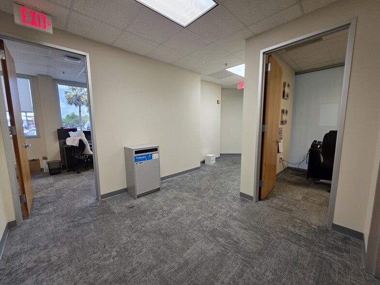 More Photos Of 2100 Aloma Ave, Winter Park Medical For Lease