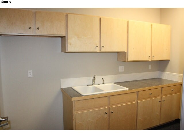 More Photos Of 630 15th Ave, Longmont Medical For Sale