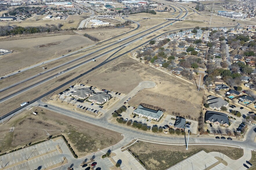 More Photos Of 115 Park Place Ct, Waxahachie Office For Lease