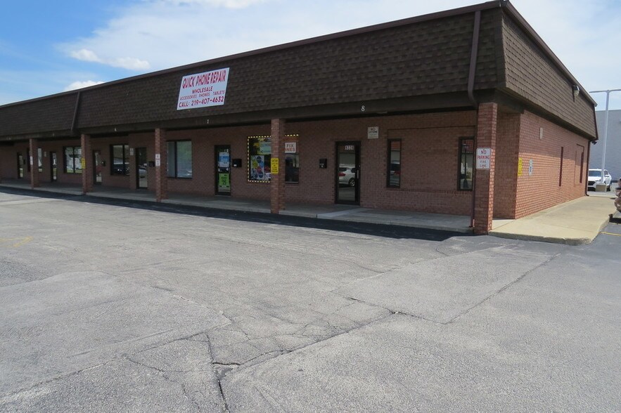More Photos Of 9228 Indianapolis Blvd, Highland Storefront For Lease