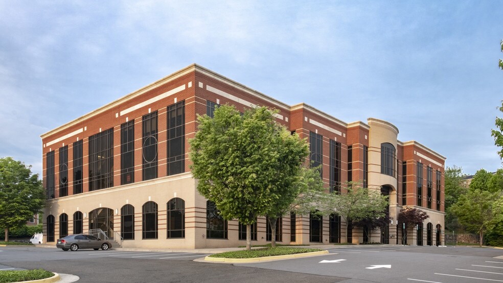 More Photos Of 28 Blackwell Park Ln, Warrenton Office For Lease