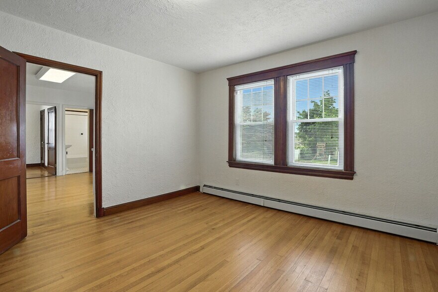 More Photos Of 177-179 Massachusetts Ave, North Andover Apartments For Sale