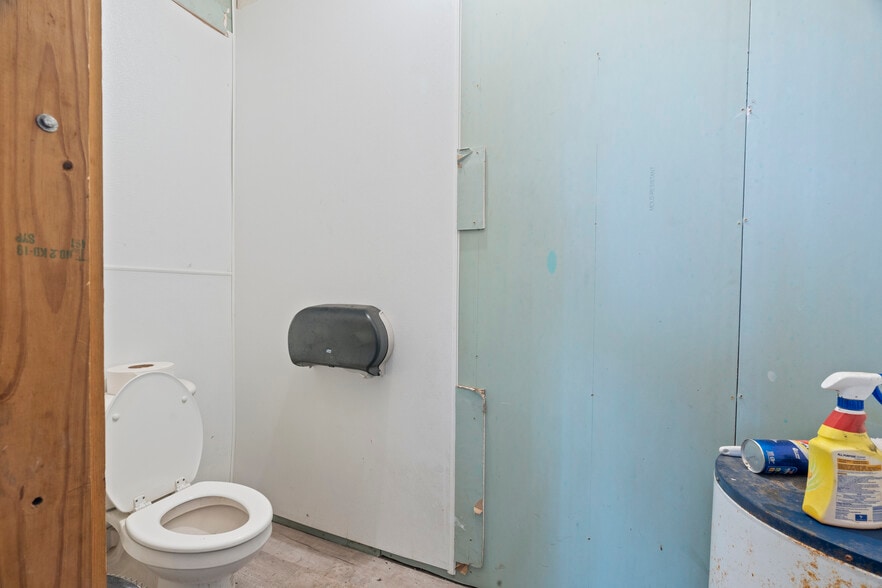 More Photos Of 120 E Broadway St, West Memphis Flex For Sale