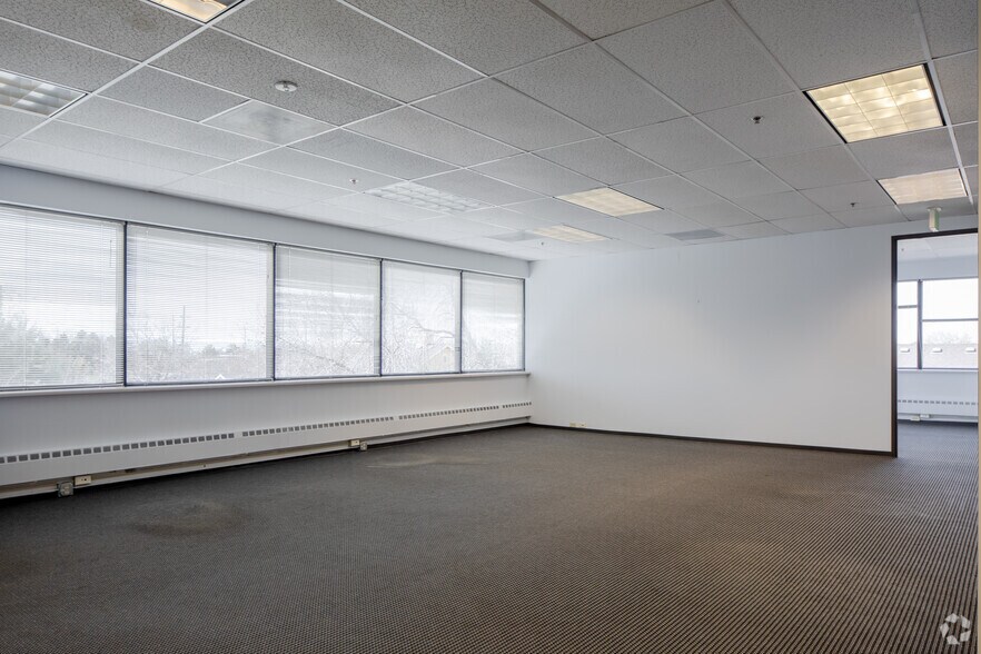More Photos Of 2170 S Parker Rd, Denver Office For Lease
