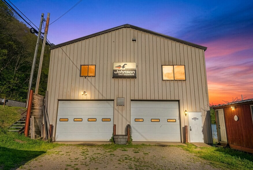 More Photos Of 490 Fort Martin Rd, Maidsville Flex For Sale