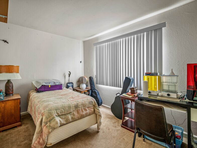 More Photos Of 718 13th St, Sacramento Multifamily For Sale