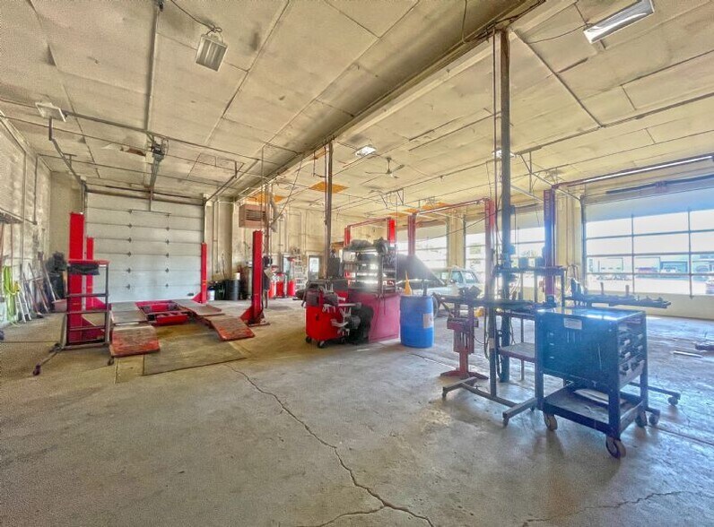 More Photos Of 1101 W Sheridan Ave, Shenandoah Auto Repair For Sale