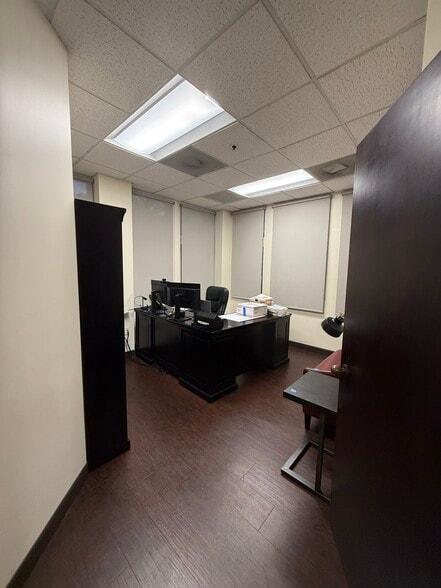 More Photos Of 221 NE Ivanhoe Blvd, Orlando Loft Creative Space For Lease