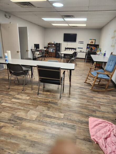 More Photos Of 743 Columbia Tpke, East Greenbush Medical For Lease