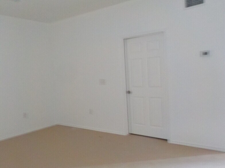More Photos Of 5151 Logan's Run, Harlingen Unknown For Lease