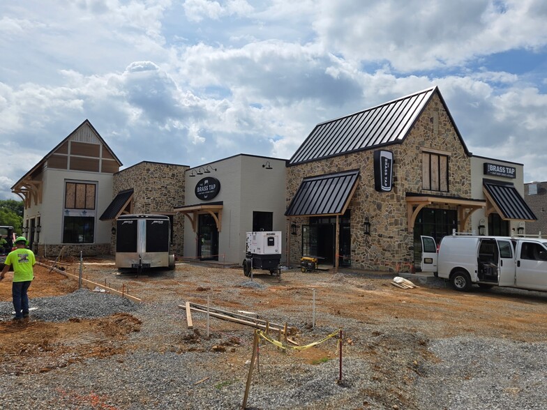 More Photos Of 6407 Highway 431 S, Owens Cross Roads Storefront For Lease