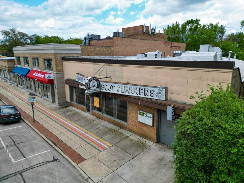 More Photos Of 3012 Central St, Evanston Storefront For Lease