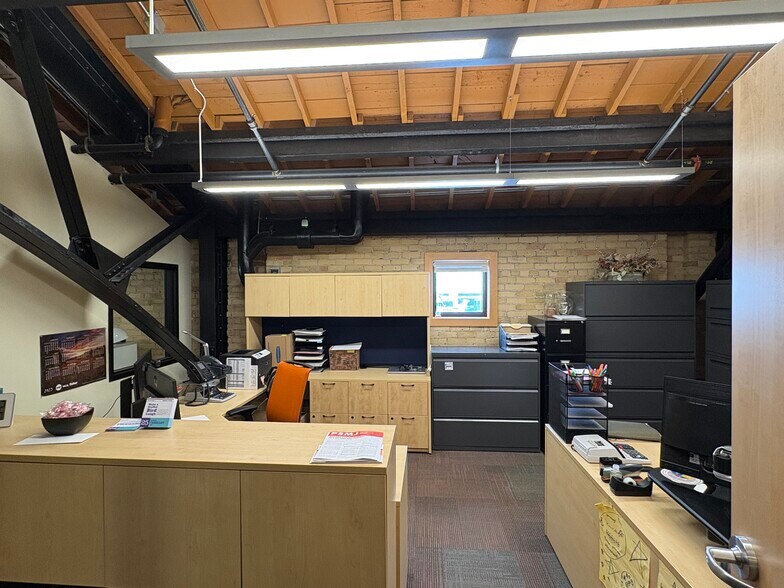 More Photos Of 2 W 1st St, Duluth Storefront For Sale