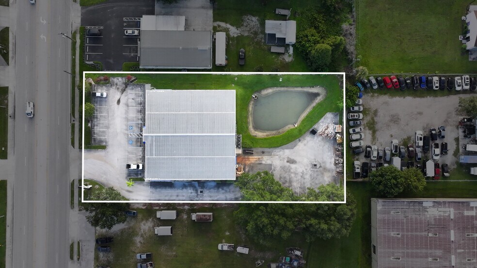 More Photos Of 2145 Edgewood Dr, Lakeland Freestanding For Sale