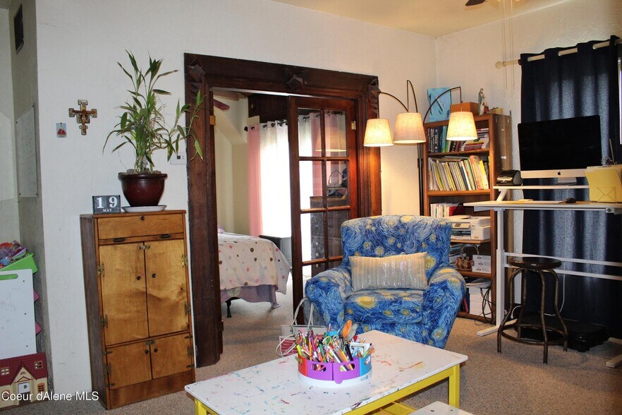 More Photos Of 503 E 3rd Ave, Post Falls Flex For Sale