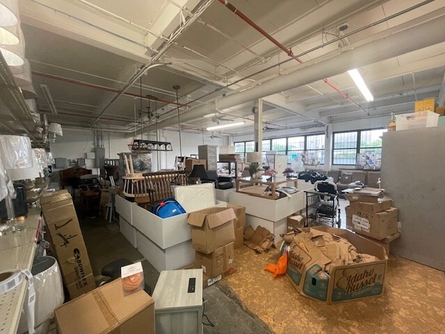 More Photos Of 18 Bay St, Brooklyn Light Manufacturing For Lease