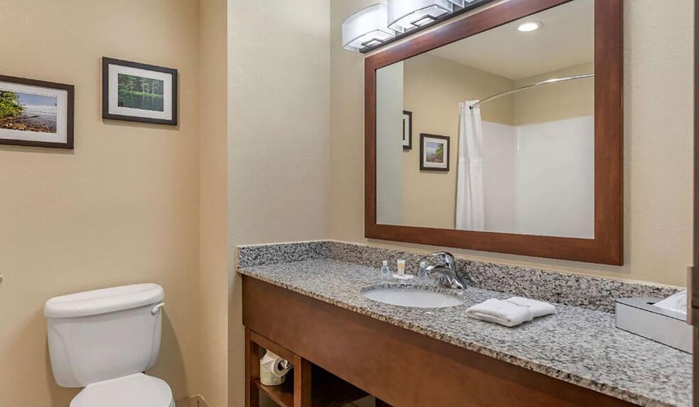 More Photos Of 350 Dodge Rd NE, Comstock Park Hotel For Sale