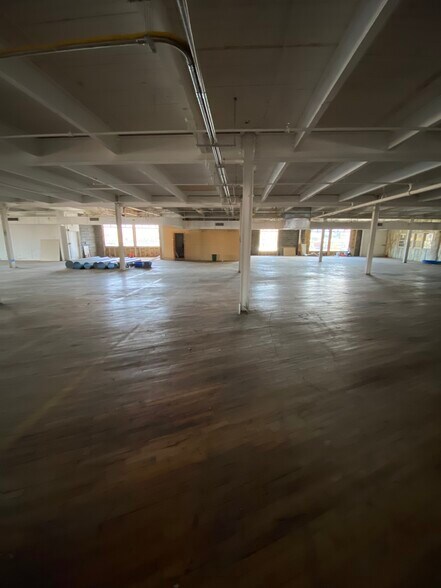 More Photos Of 350 Kennedy Blvd, Pittston Warehouse For Lease