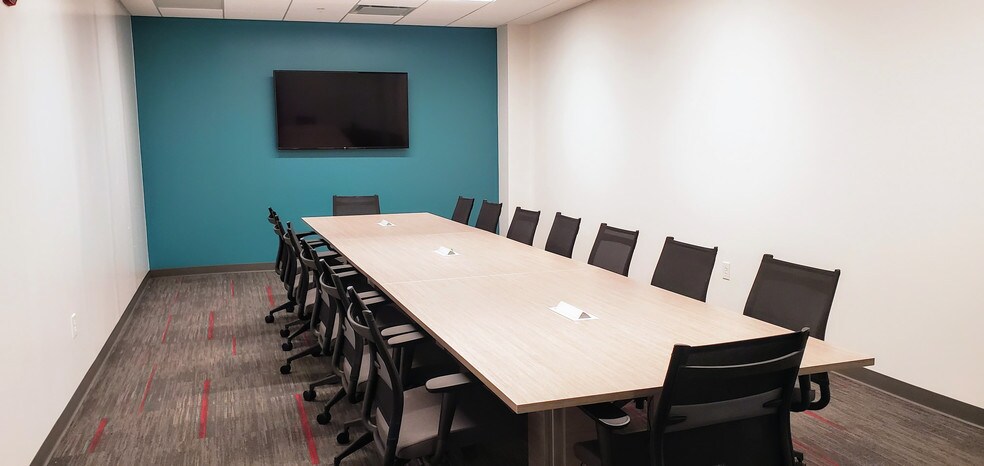 More Photos Of 125 E County Line Rd, Warminster Office For Lease