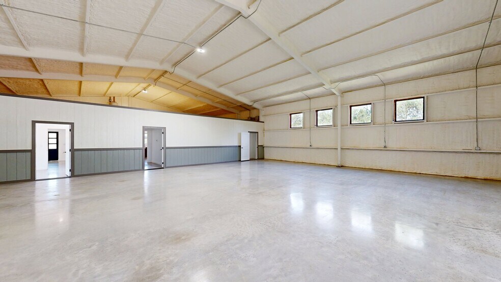 More Photos Of 7501 SH 71, Spicewood Unknown For Lease