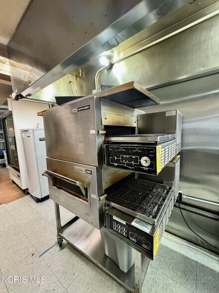 More Photos Of 404 W Vine St, Edgerton Restaurant For Sale