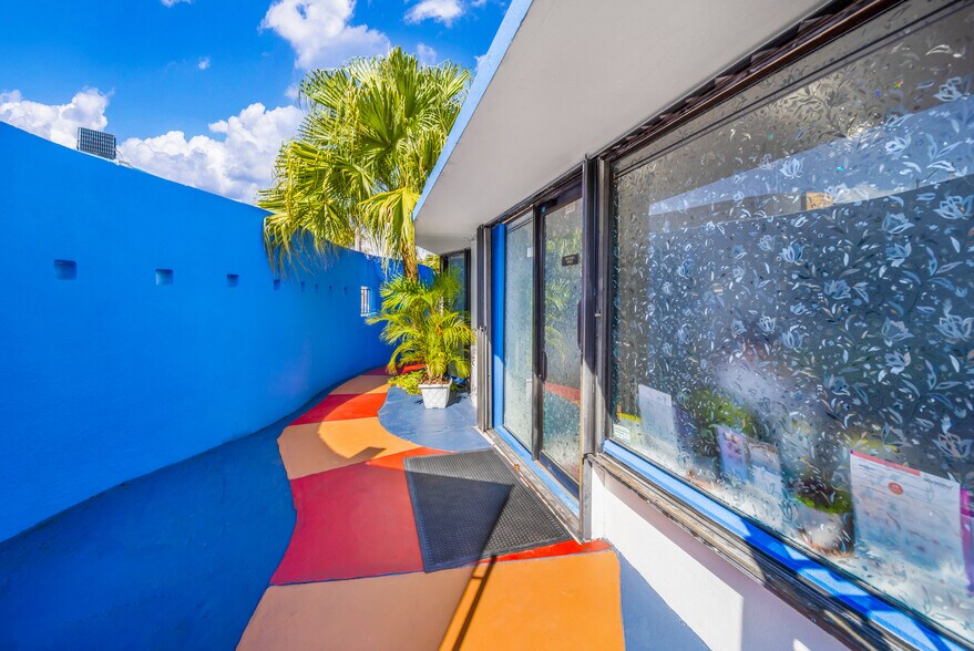 More Photos Of 2945 SW 8th St, Miami Medical For Sale