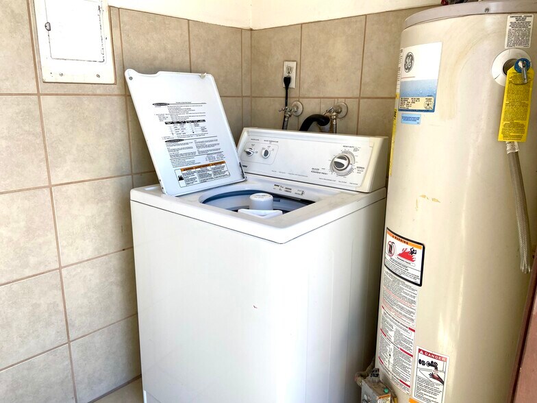 More Photos Of 1520 Henry Dr, Las Vegas Apartments For Sale