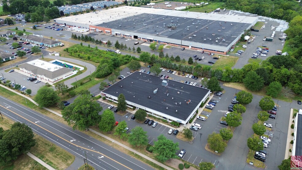 More Photos Of 375 Willard Ave, Newington Medical For Lease