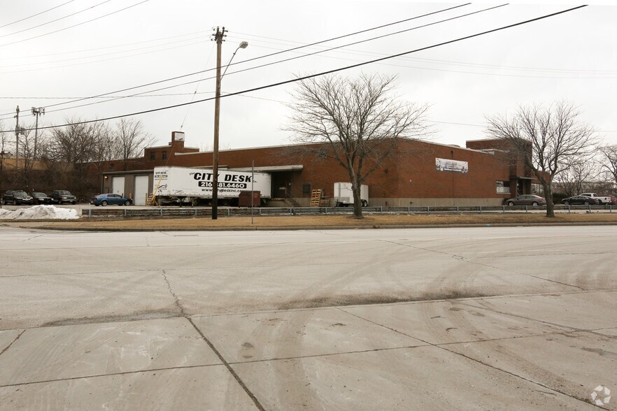 More Photos Of 1100 E 55th St, Cleveland Manufacturing For Lease