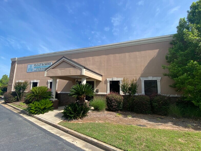 More Photos Of 225 Smithville Church Rd, Warner Robins Storefront For Sale