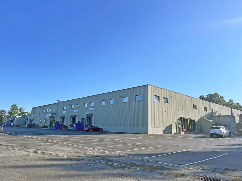 More Photos Of 645 Harvey Rd, Manchester Showroom For Lease