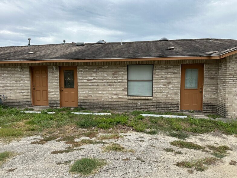 More Photos Of 6628 Crestway Dr, San Antonio Flex For Sale