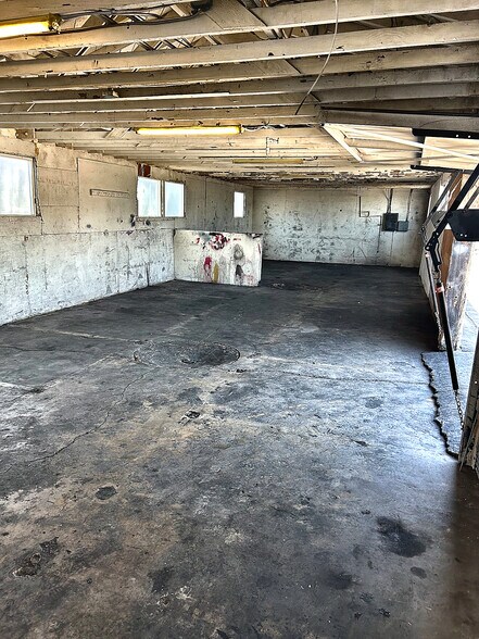 More Photos Of 2150 W Cowles St, Long Beach Land For Lease