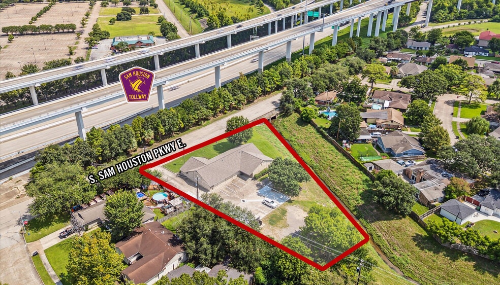 More Photos Of 11930 Sam Houston Pky, Houston Office For Sale