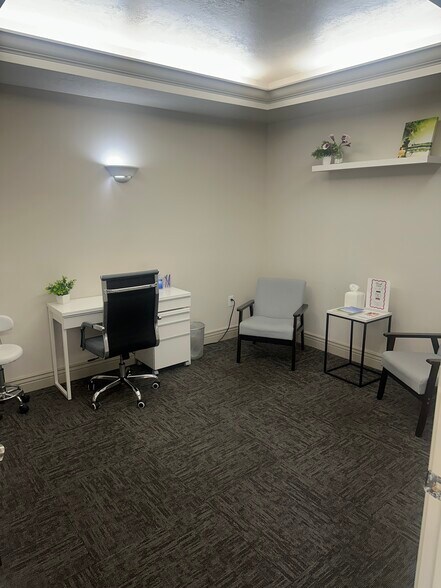 More Photos Of 11576 S State St, Draper Medical For Lease