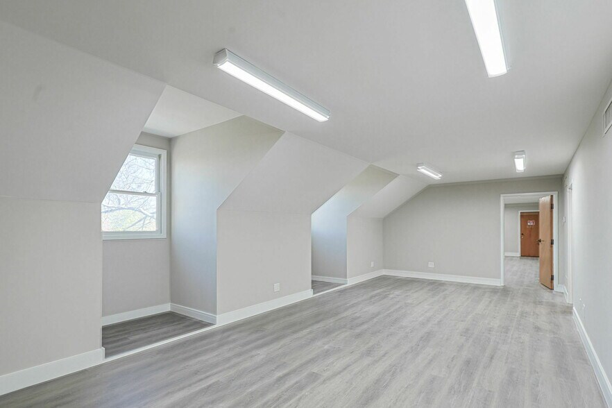 More Photos Of 1906 Warm Springs Rd, Columbus Medical For Sale