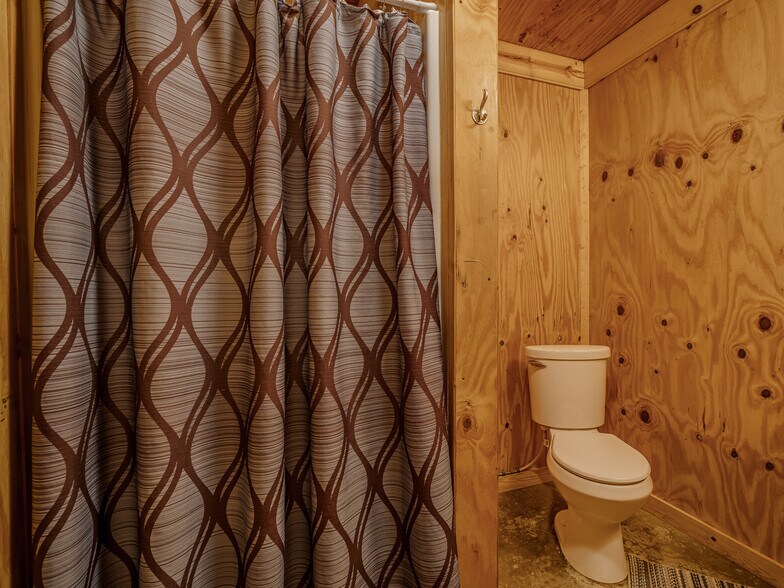 More Photos Of 341070 E 890 Rd, Chandler Lodge Meeting Hall For Sale