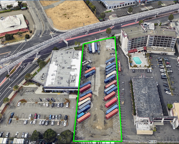 Primary Photo Of 110 Hegenberger Rd, Oakland Industrial For Lease