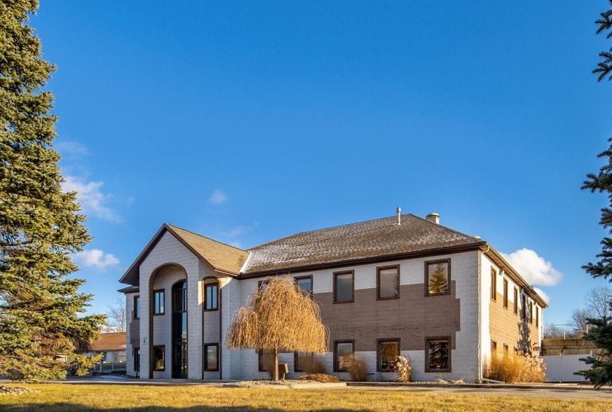 More Photos Of 4205 Charlar Dr, Holt Loft Creative Space For Sale