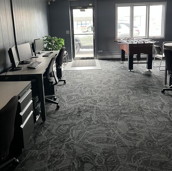 More Photos Of 932 Kenmore Ave, Buffalo Office For Lease