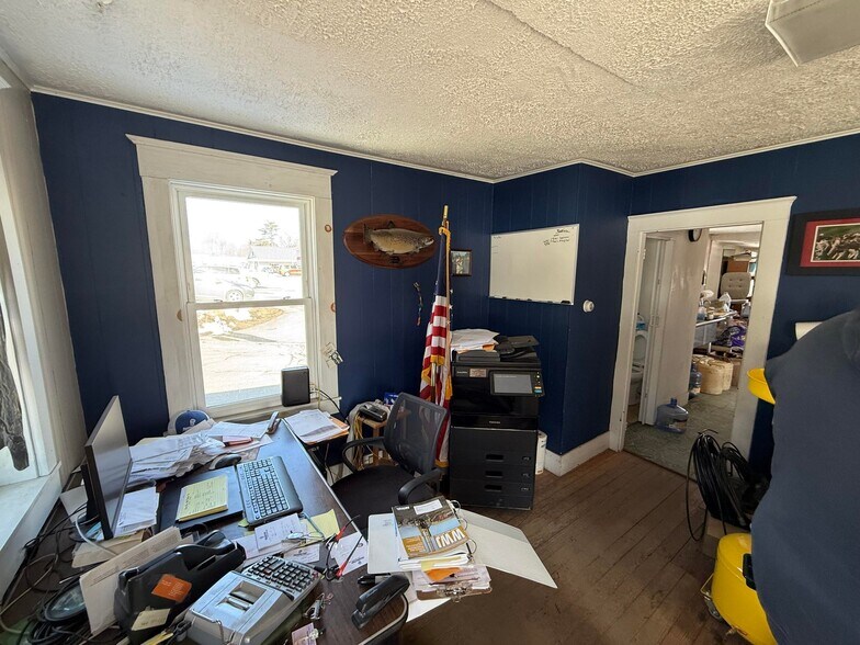 More Photos Of 191 Maine Avenue, Farmingdale Office For Sale
